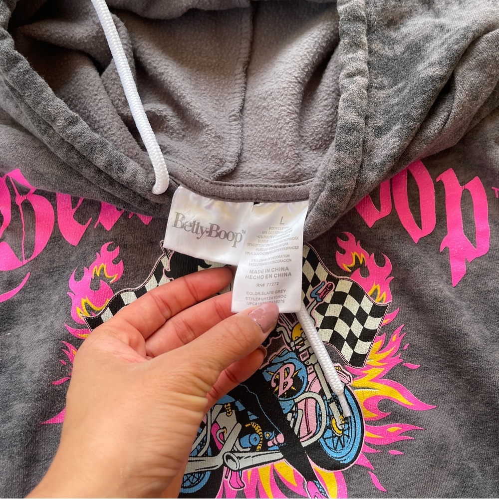 Betty Boop Graphic Hoodie Women’s L Y2K Biker Motorcycle Acid Wash Sweatshirt - Picture 7 of 9
